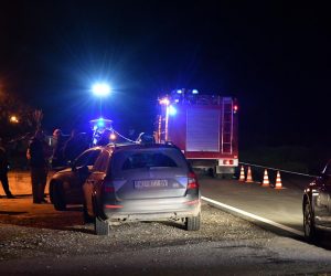 29.11.2019., Batrina - Oko 15.50 sati u Batrini, dogodila se prometna nesreca u kojoj su sudjelovali osobni automobil i traktor, a u kojoj je 58-godisnji vozac traktora smrtno strada. 
Photo: Ivica Galovic/PIXSELL