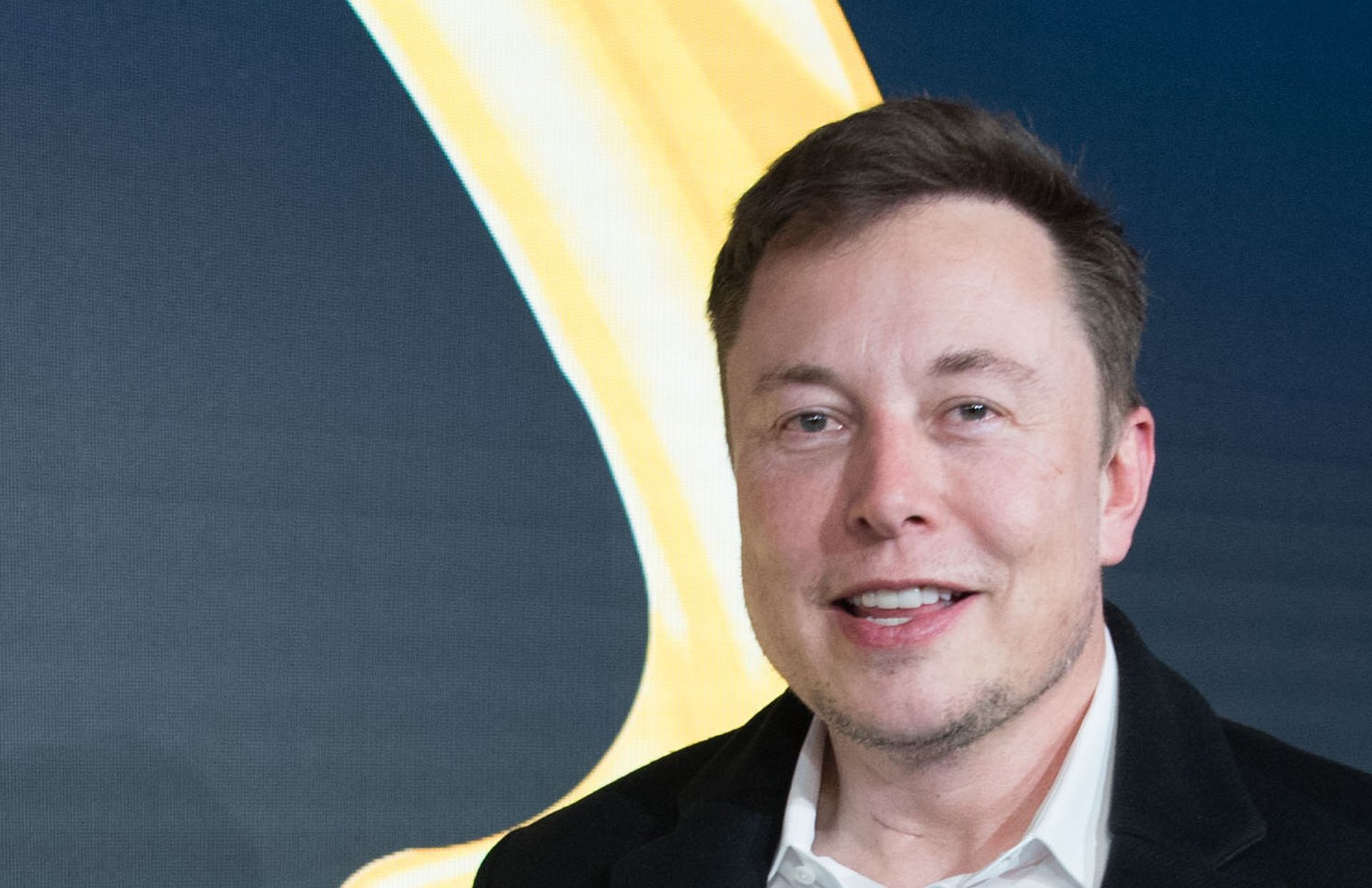 FILED - 12 November 2019, Berlin: Technology entrepreneur and CEO of SpaceX, Elon Musk arrives to attend the Golden Steering Wheel awards ceremony. Eccentric entrepreneur Elon Musk, the chief of electric carmaker Tesla, has been using his large platform on social media to call for reopening the US economy quickly, amid extended shutdowns due to the coronavirus pandemic. Photo: Jörg Carstensen/dpa