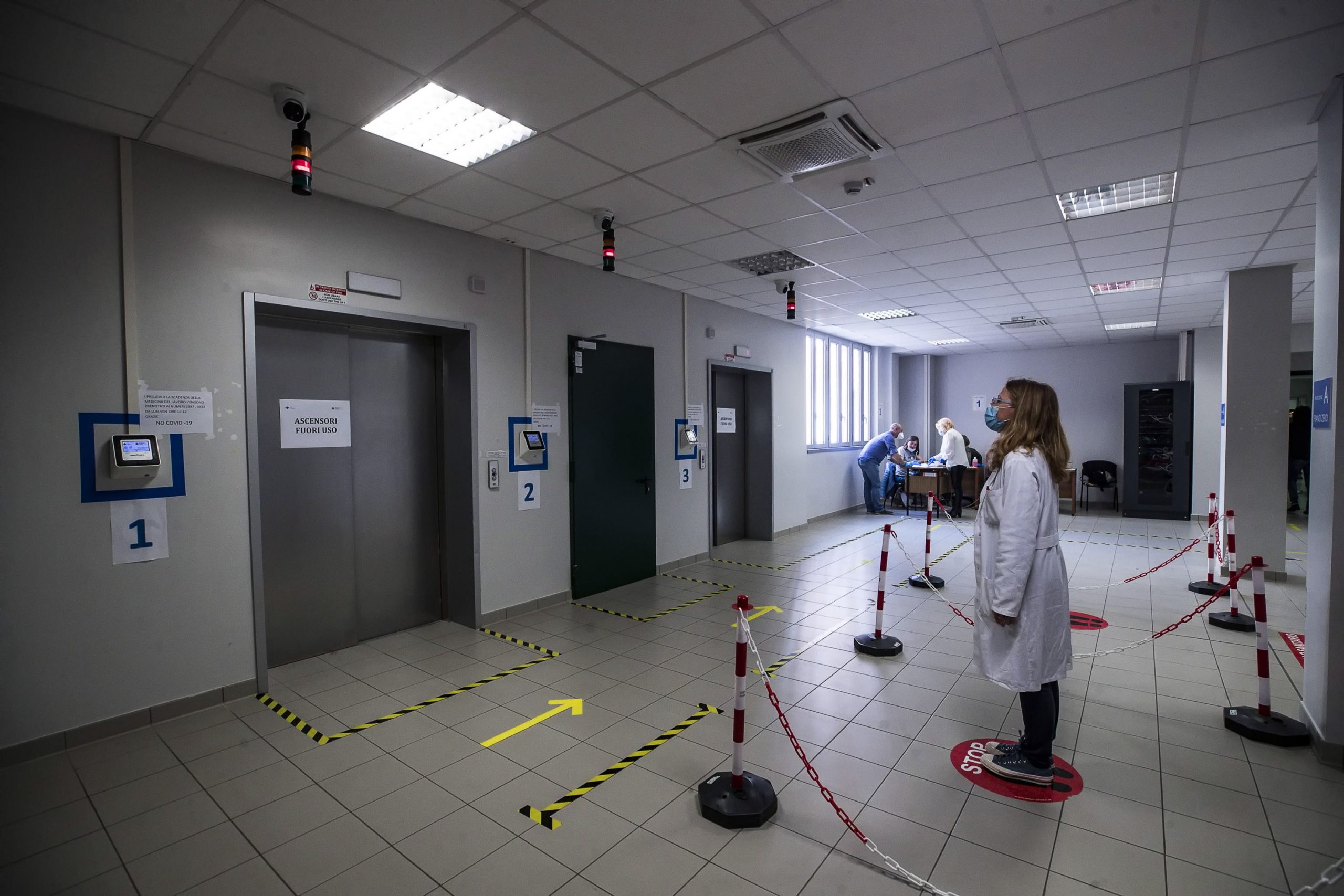 epa08404695 Thermal cameras are used to check the body temperature of medical personnel at the entrance of the San Filippo Neri hospital of the ASL Roma 1 during the COVID-19 coronavirus pandemic in Rome, Italy, 06 May 2020. Italy entered the second phase of its COVID-19 coronavirus emergency on 04 May with the start of the gradual relaxation of the lockdown measures that have been in force for 55 days.  EPA/ANGELO CARCONI