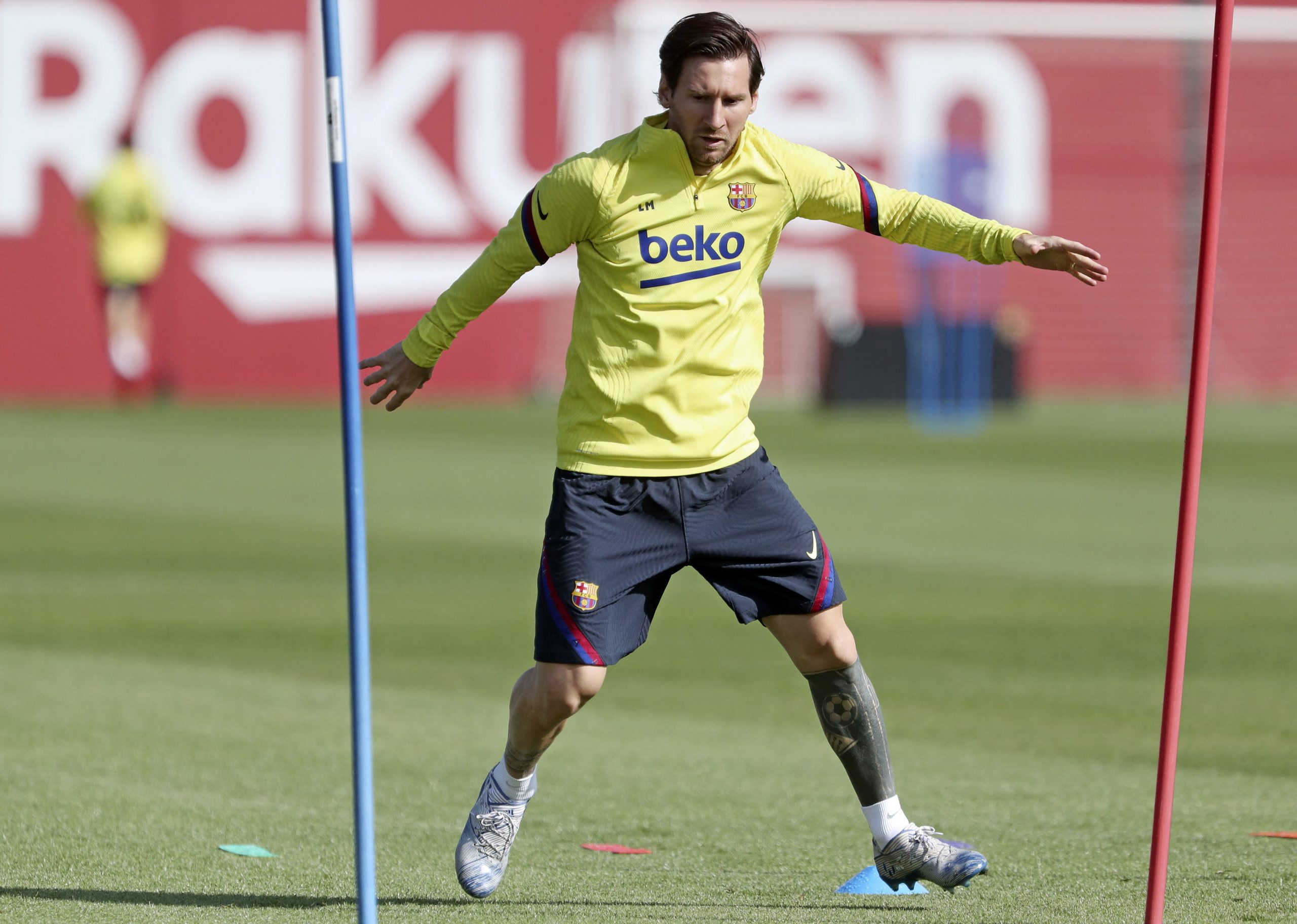 epa08424361 A handout picture made available by Spanish soccer team FC Barcelona shows FC Barcelona's Lionel Messi attending an individual training session at Joan Gamper sports city in Barcelona, Catalonia, Spain, 15 May 2020. FC Barcelona returned to training last Friday 08 May 2020 after 56 days following the outbreak of COVID-19. Team's members were tested on 06 May 2020 ahead of the first phase of the individual training sessions amid the de-escalation process.  EPA/MIGUEL RUIZ / FC BARCELONA HANDOUT HANDOUT HANDOUT EDITORIAL USE ONLY/NO SALES