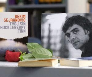 Zagreb, 26.05.2020. - Hrvatsko društvo pisaca organiziralo je komemoraciju za pisca Bekima Sejranovića.
foto HINA/ Edvard ŠUŠAK/ es