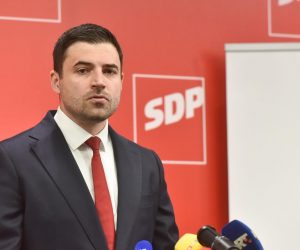 09.05.2020., Zagreb - U sjedistu SDP-a predstavljena RESTART koalicija koju cine SDP, HSU, HSS, SNAGA i GLAS. Davor Bernardic. Photo: Davorin Visnjic/PIXSELL