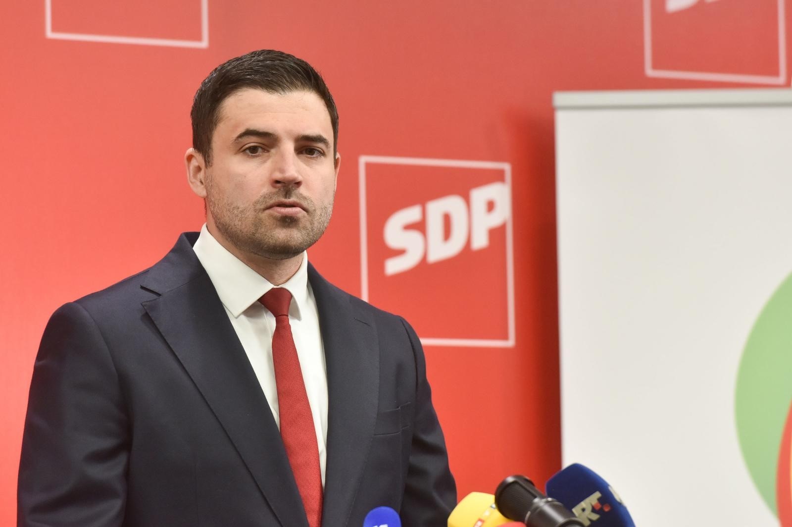 09.05.2020., Zagreb - U sjedistu SDP-a predstavljena RESTART koalicija koju cine SDP, HSU, HSS, SNAGA i GLAS. Davor Bernardic. Photo: Davorin Visnjic/PIXSELL