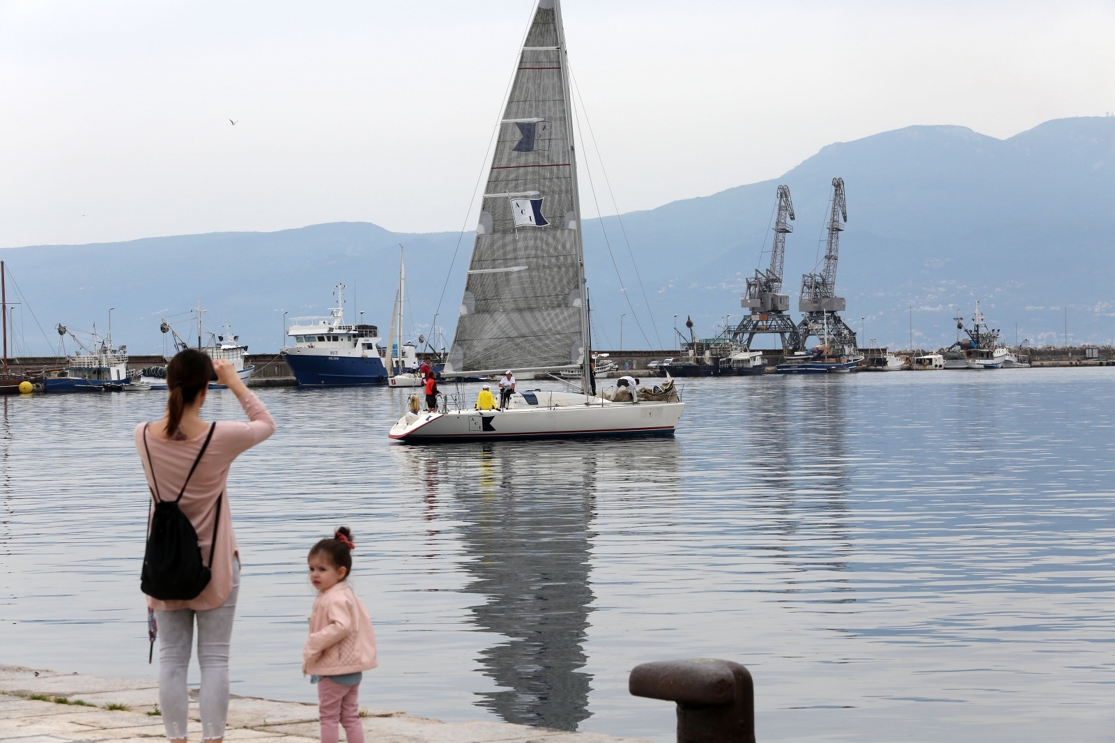 23.05.2020., Rijeka - Trening jedrenja na brodovima u akvatoriju rijecke luke. 
Photo: Goran Kovacic/PIXSELL