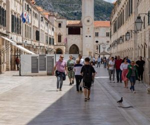 27.05.2020., Dubrovnik - Gradska svakodnevica u staroj jezgri Dubrovnika. 
Photo: Grgo Jelavic/PIXSELL