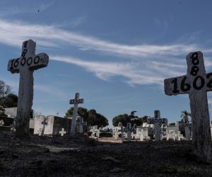 epa08506759 View of the Iraja Cemetery in the north of Rio de Janeiro, Brazil, 24 June 2020. Brazil totaled more than 52,700 deaths due to coronavirus on Wednesday at the completion of the first 100 days of the first mortal victim of the pandemic in the country, which is already the second in the world with more deaths and more confirmed cases of the disease after the United States.  EPA/Antonio Lacerda