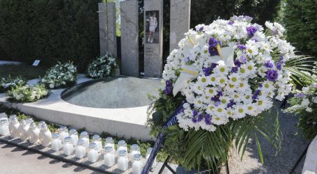 Predstavnici Cibone položili vijenac na Draženov grob: “Njegova najveća medalja je ljubav naroda”