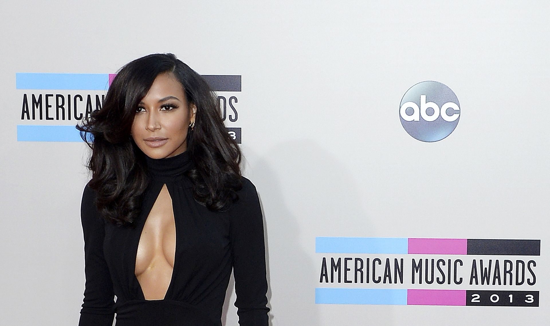 epa08536028 (FILE) - US actress and singer Naya Rivera arrives for the 41st American Music Awards held at the Nokia Theatre in Los Angeles, California, USA, 24 November 2013 (reissued 09 July 2020). Naya Rivera, 33, who portrayed the character of Santana Lopez in Glee, went missing on 08 July 2020 while on a boating trip in Lake Piru in California with her 4 year old son, who was later found alone sleeping in the boat. Ventura County Sheriff’s Office said that it was searching for a “possible drowning victim” in the lake.  EPA/PAUL BUCK *** Local Caption *** 51117440