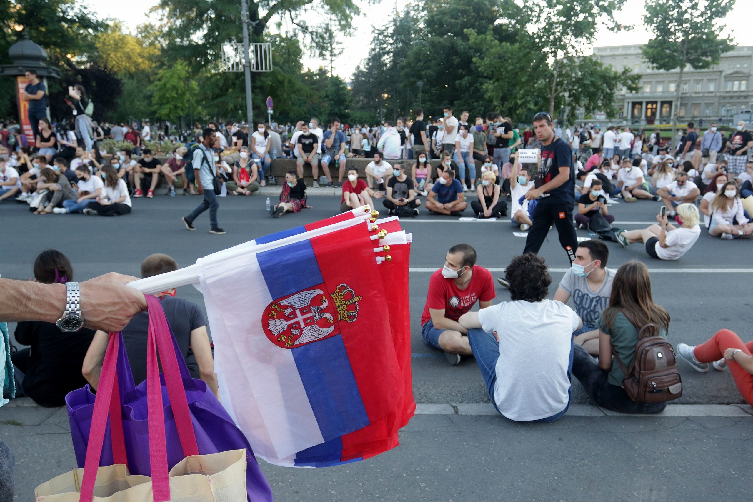 09, July, 2020, Belgrade - Peaceful protest of citizens in front of the Assembly of Serbia . Photo: Antonio Ahel/ATAImages

09,jul, 2020, Beograd - Miran protest gradjana ispred Skupstine Srbije. Photo: Antonio Ahel/ATAImages
