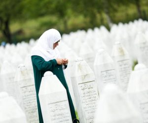 11.07.2019., Potocari, Bosna i Hercegovina - 
Obitelj i prijatelji u suzama obilaze Memorijalni centar u Potocarima. Nekoliko tisuca ljudi jutros je doslo u Pocare na obiljezavanje 24. godisnjice genocida u Srebrenici.
Photo: Armin Durgut/PIXSELL