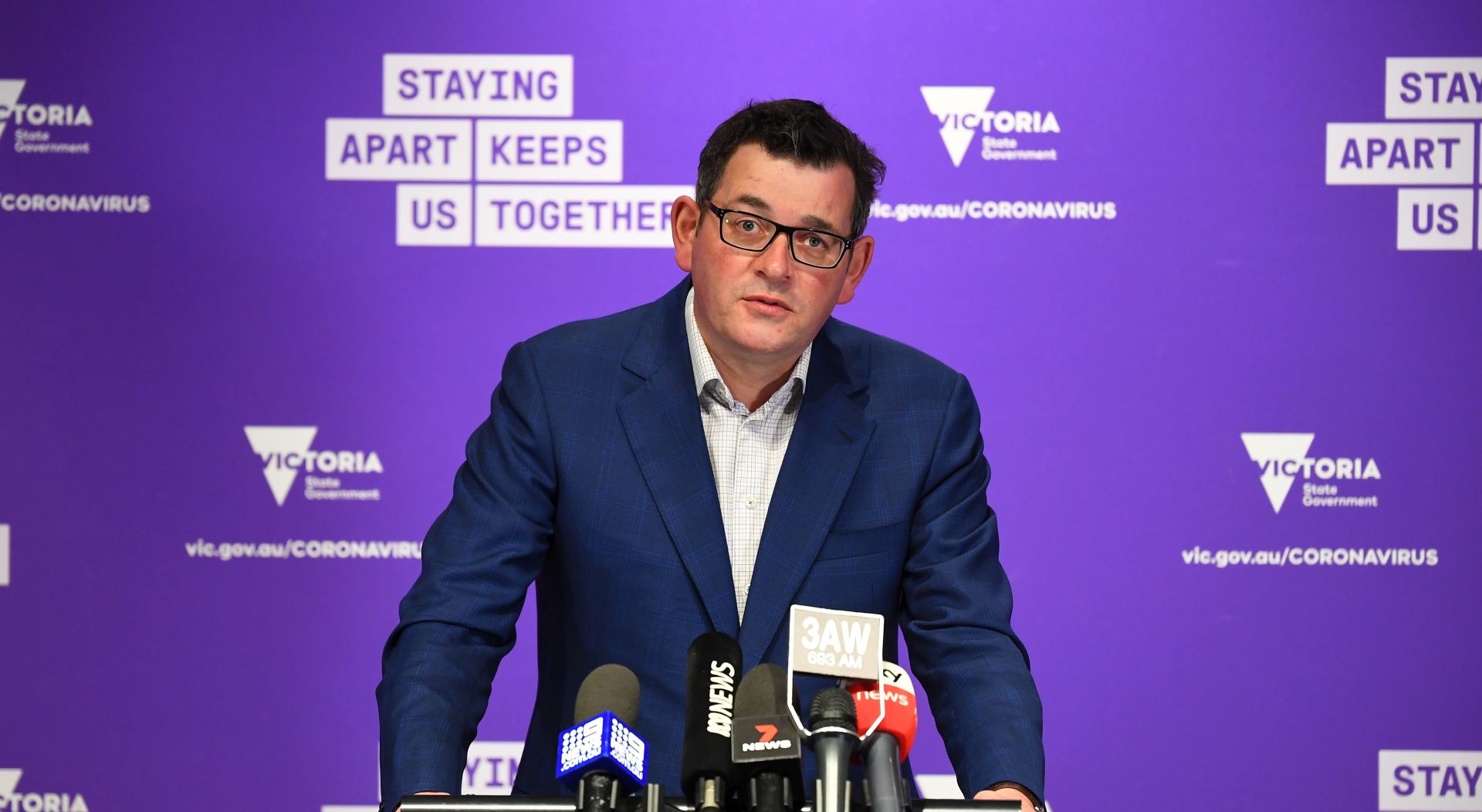 epa08581478 Victorian Premier Daniel Andrews addresses the media during a press conference in Melbourne, Victoria, Australia, 03 August 2020. Andrews announced new COVID-19 workplace restrictions. The Australian state of Victoria is under new lockdown measures after a surge in coronavirus disease (COVID-19) infections, with Melbourne residents subject to a night-time curfew.  EPA/JAMES ROSS AUSTRALIA AND NEW ZEALAND OUT