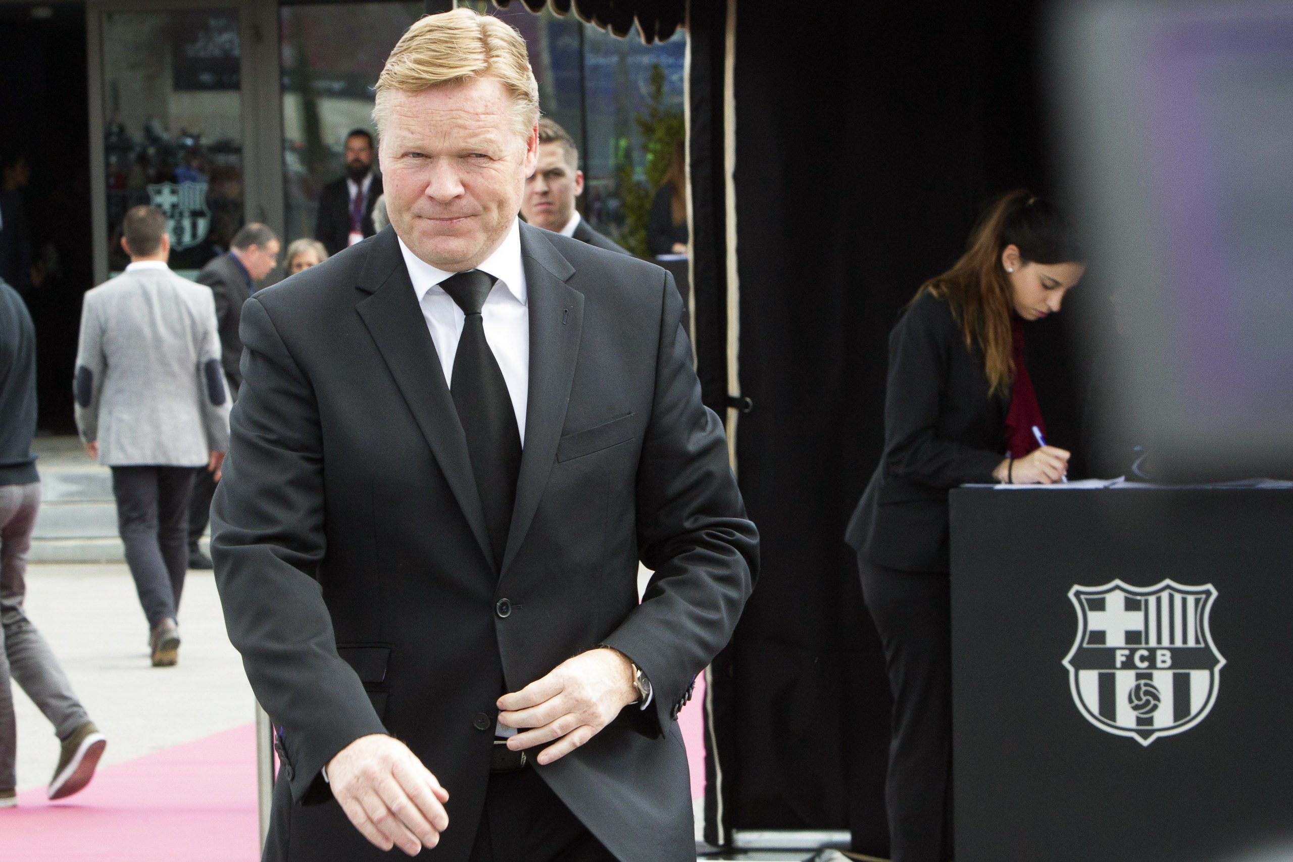 epa08609095 (FILE) - Former FC Barcelona player and Southampton manager Ronald Koeman after paying tribute to late Dutch soccer legend Johan Cruyff at Auditori 1899 near the Camp Nou stadium in Barcelona, northeastern Spain, 29 March 2016 (re-issued on 17 August 2020). Former FC Barcelona player and assistant manager Ronald Koeman is set to take over Spanish La Liga side FC Barcelona to replace Quique Setien, media reports claimed on 17 August 2020.  EPA/QUIQUE GARCIA *** Local Caption *** 52672864