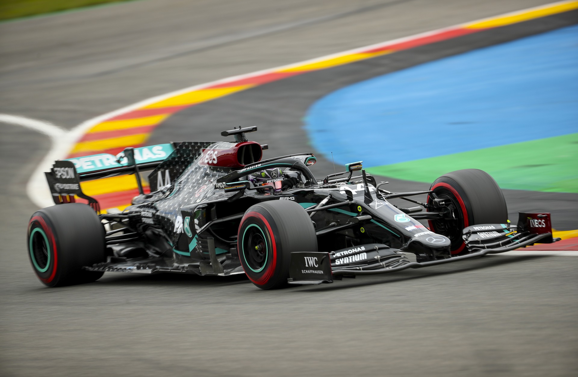 epa08633755 British Formula One driver Lewis Hamilton of Mercedes-AMG Petronas in action during the qualifying session at the Spa-Francorchamps race track in Stavelot, Belgium, 29 August 2020. The 2020 Formula One Grand Prix of Belgium will take place on 30 August 2020.  EPA/Francisco Seco / Pool