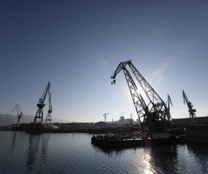 14.11.2018., Split - Kranovi i brodovi na navozima u brodogradilistu Brodosplit. Photo: Boris Scitar/Vecernji list/PIXSELL