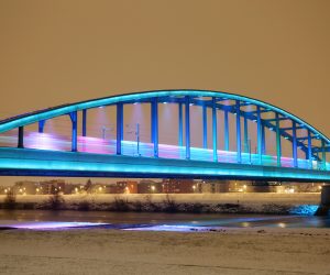 07.02.2018., Zagreb - Zimske nocne vizure zelenog zeljeznickog mosta preko rijeke Save, poznatijeg kao Hendrixov most.
Photo: Borna Filic/PIXSELL