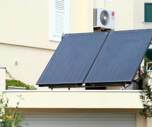 Solarne ploče na krovovima kuća 13.09.2018., Brodarica - Solarne ploce na krovovima kuca.

Photo: Dusko Jaramaz/PIXSELL