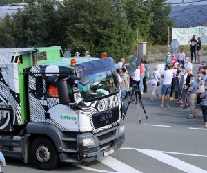 18.07.2020., Rijeka - Prosvjed gradjana pred Zupanijskim centrom za gospodarenje otpadom Mariscina. 
Photo: Goran Kovacic/PIXSELL