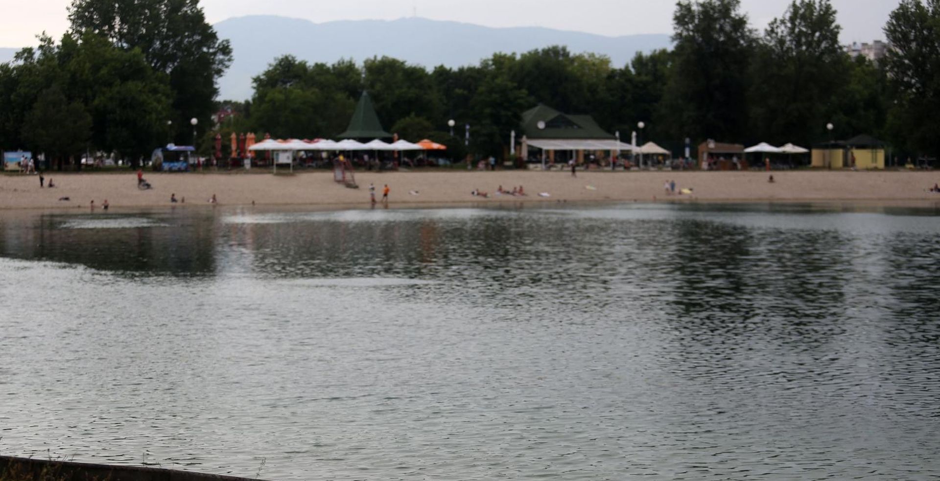21.07.2019., Zagreb - Na jezeru jarun jedan kupac se utopio. Policijski ocevid je u tijeku. 
Photo: Marin Tironi/PIXSELL