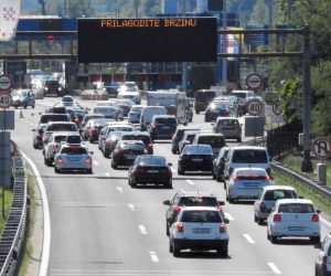 22.08.2020., Zagreb - Pojacan promet na naplatnim kucicama Lucko u smjeru Zagreba.
Photo: Borna Filic/PIXSELL