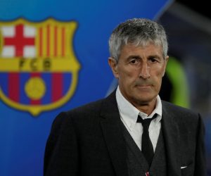 FILE PHOTO: Champions League - Round of 16 First Leg - Napoli v FC Barcelona FILE PHOTO: Soccer Football - Champions League - Round of 16 First Leg - Napoli v FC Barcelona - Stadio San Paolo, Naples, Italy - February 25, 2020  Barcelona coach Quique Setien before the match   REUTERS/Ciro De Luca/File Photo CIRO DE LUCA
