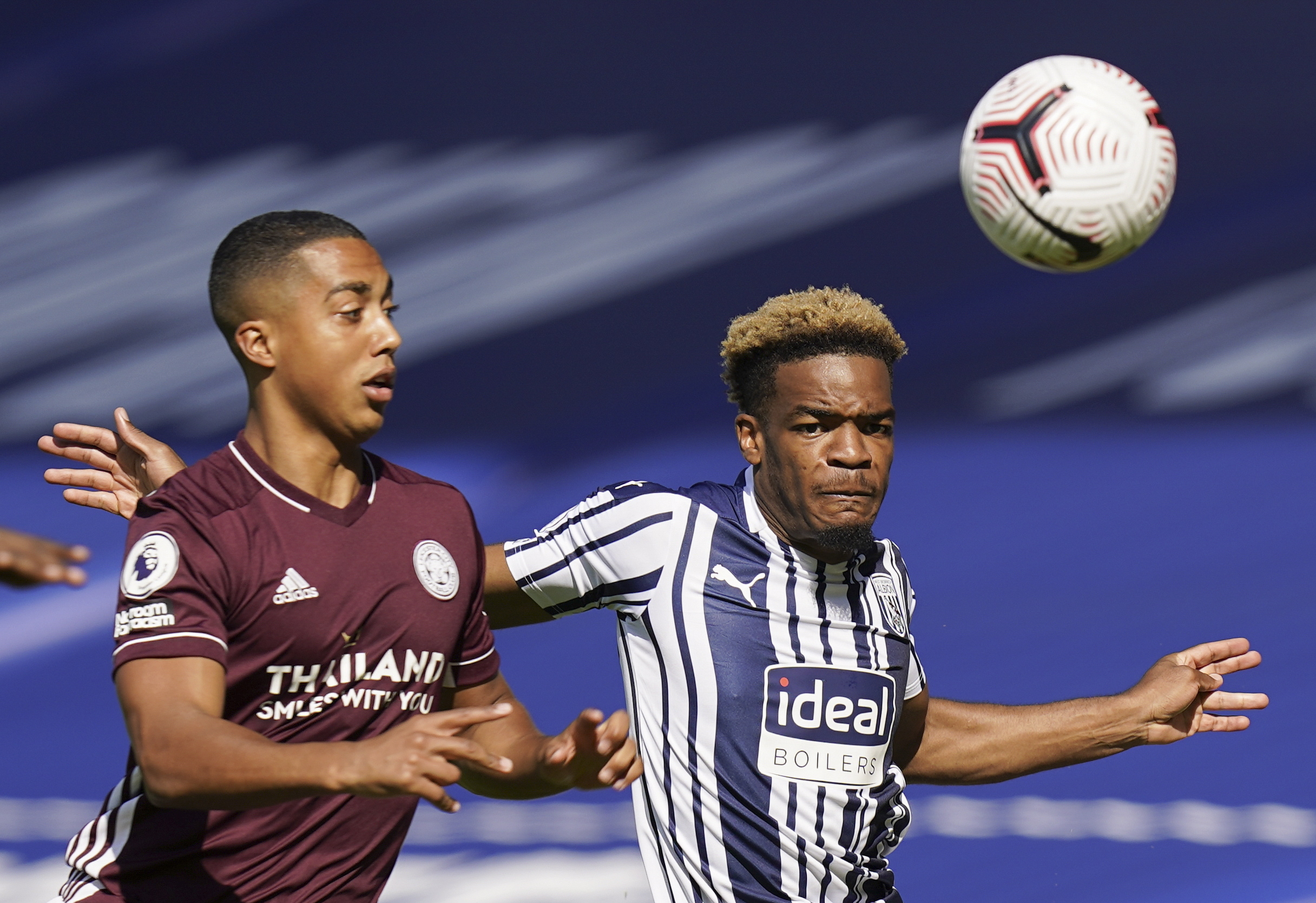 epa08666057 Leicester's Youri Tielemans (L) and West Bromwich Albion's Grady Diangana (R) in action during the English Premier League soccer match between West Bromwich Albion and Leicester City in West Bromwich, Britain, 13 September 2020.  EPA/Tim Keeton / Pool EDITORIAL USE ONLY. No use with unauthorized audio, video, data, fixture lists, club/league logos or 'live' services. Online in-match use limited to 120 images, no video emulation. No use in betting, games or single club/league/player publications.