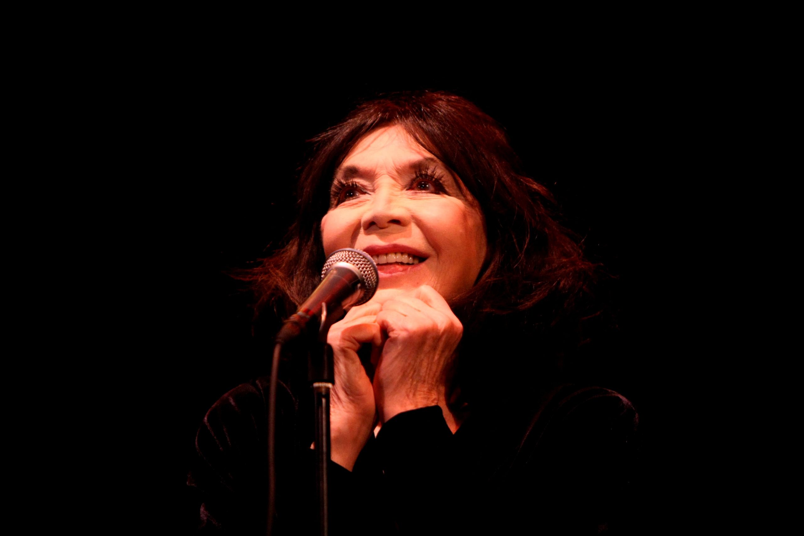 epa08691653 (FILE) - French actress and songster Juliette Greco performs in Warsaw, Poland, 20 march 2008. According to reports Juliette Greco died aged 93 on 23 September 2020.  EPA/LESZEK SZYMANSKI POLAND OUT