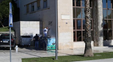 Na više lokacija u Splitu osvanuli uvredljivi grafiti upućeni gradonačelniku Opari