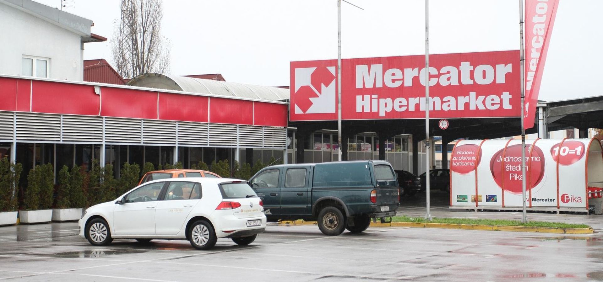 07.11.2014., Karlovac - Prostor nekadasnjeg trgovackog centra Mercator na Baniji je u vlasnistvu Konzuma.
Photo: Kristina Stedul Fabac/PIXSELL