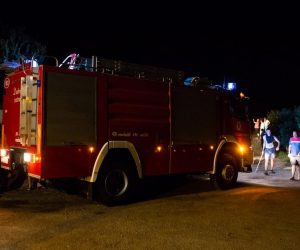 08.06.2018., Dubrovnik - Brzom intervencijom vatrogasaca u 22 sata lokaliziran je sumski pozar u Mokosici, na predjelu Gornje Obuljeno.

Photo: Grgo Jelavic/PIXSELL