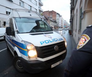 12.04.2018., Zagreb - Dolazak policijskih vozila na Zupanijski sud.

Photo: Slavko Midzor/PIXSELL