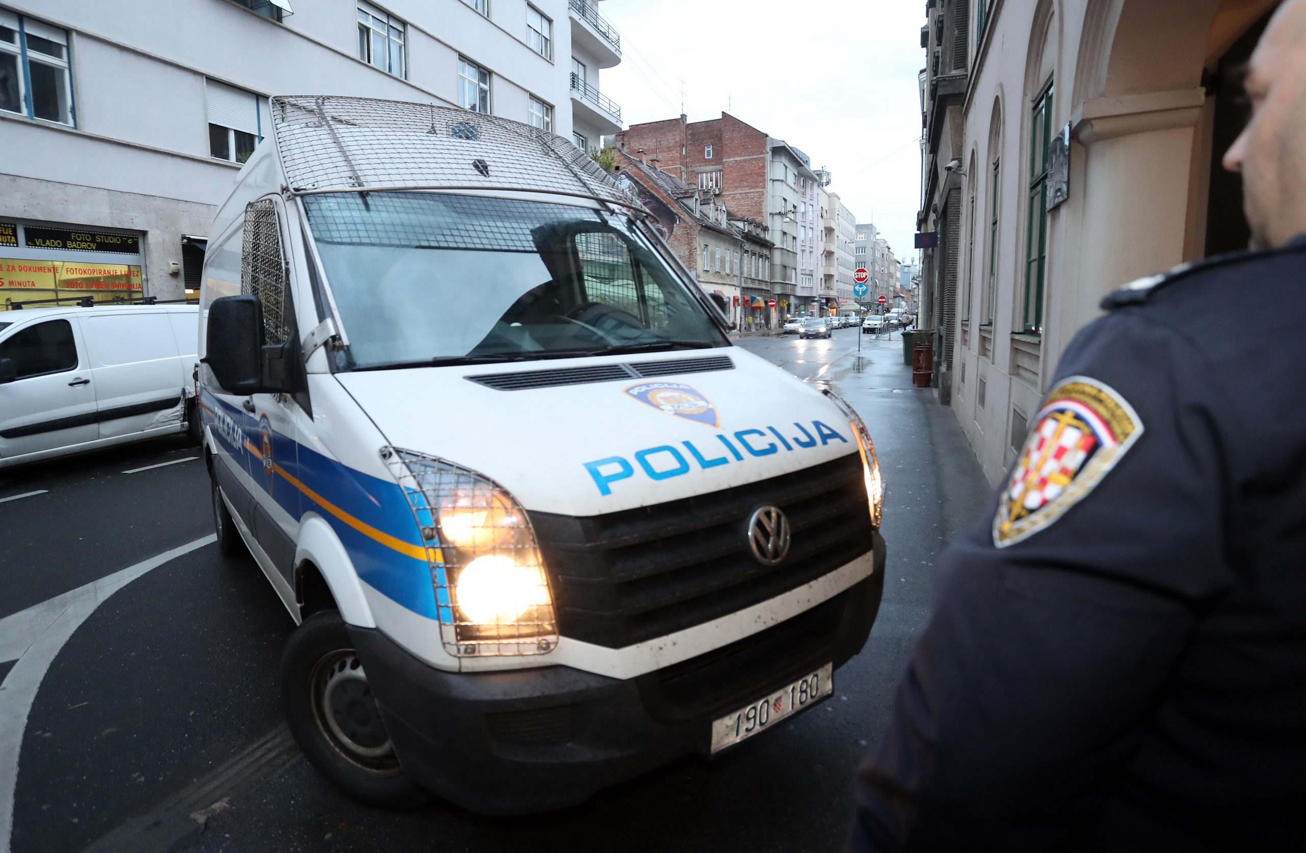 12.04.2018., Zagreb - Dolazak policijskih vozila na Zupanijski sud.

Photo: Slavko Midzor/PIXSELL