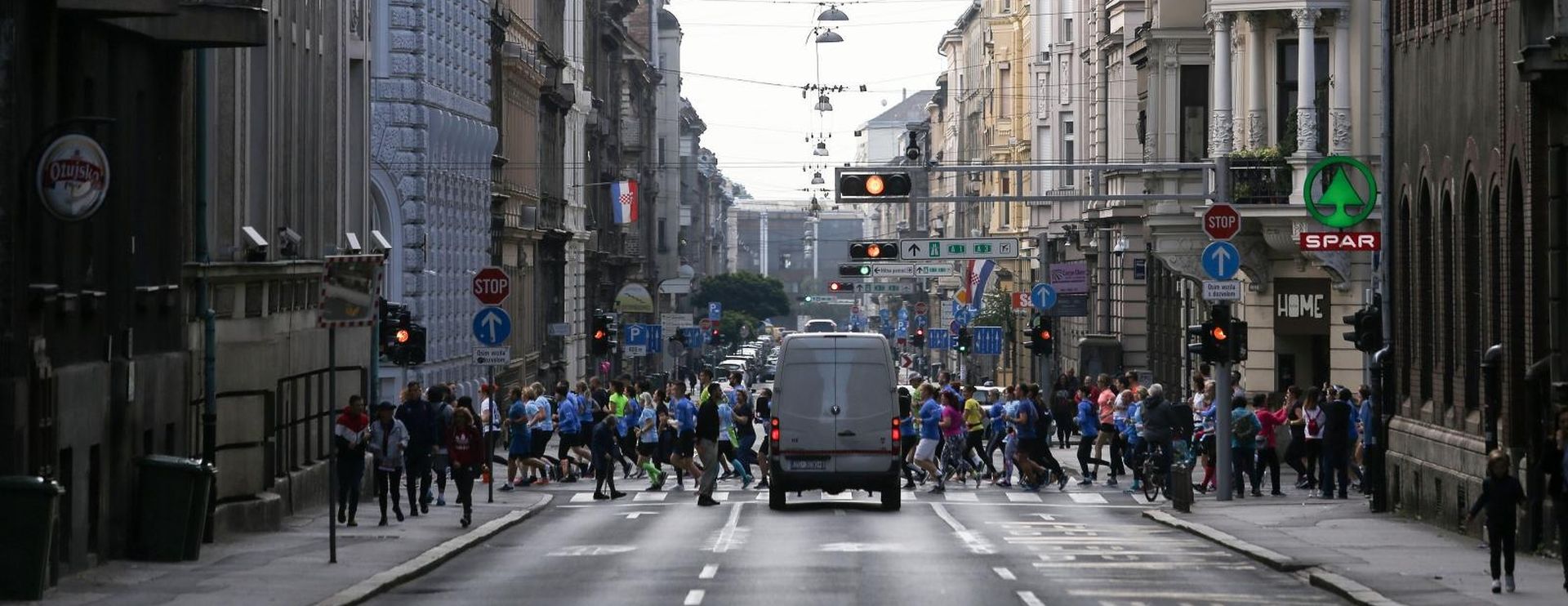 13.10.2019., Zagreb - Trg bana Jelacica, 28. Zagrebacki maraton. Photo: Marin Tironi/PIXSELL