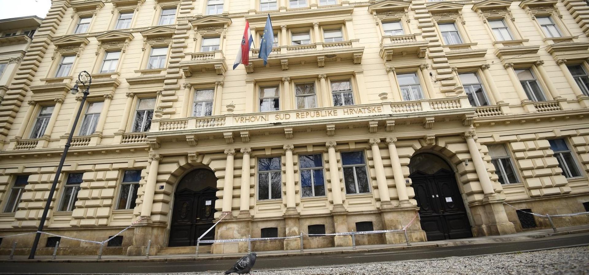 26.03.2020., Zagreb - Zgrada Vrhovnog suda ostecena u potresu. Photo: Marko Lukunic/PIXSELL