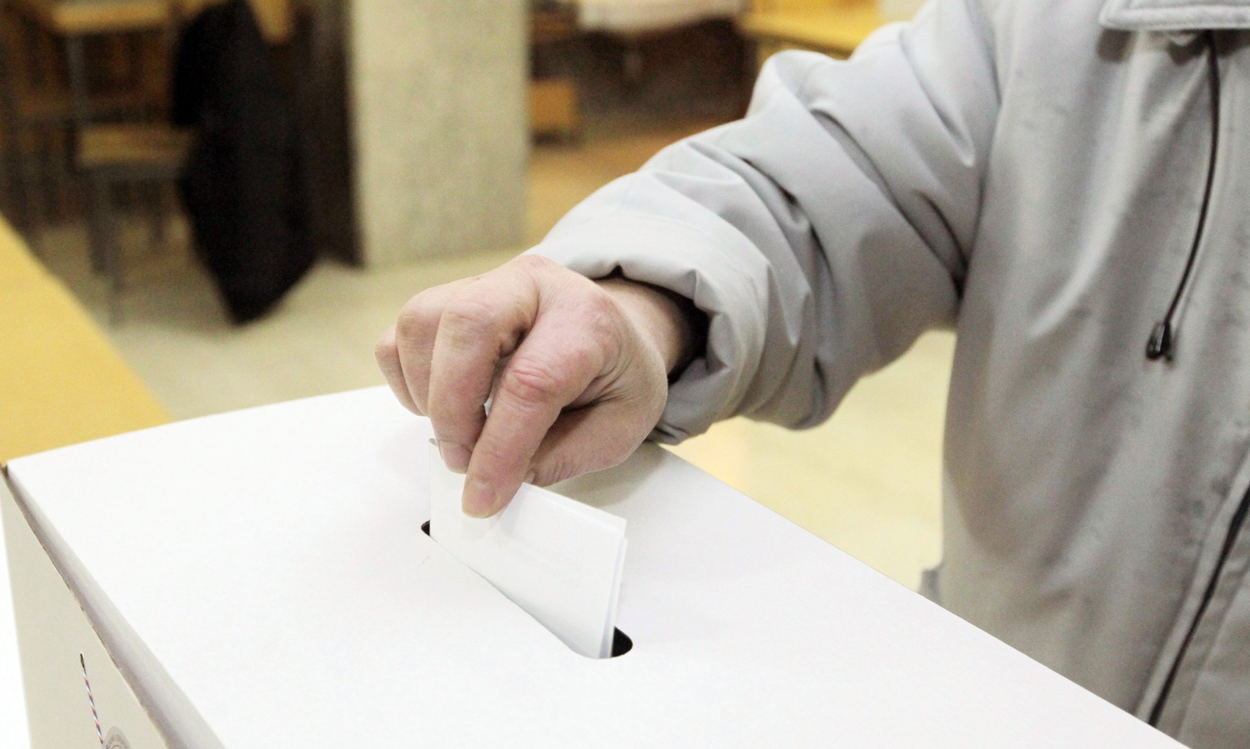 28.12.2014., Koprivnica - Na izbore za predsjednicu ili predsjednika Hrvatske u Koprivnici je izaslo je oko 50% glasaca. Photo: Marijan Susenj/PIXSELL