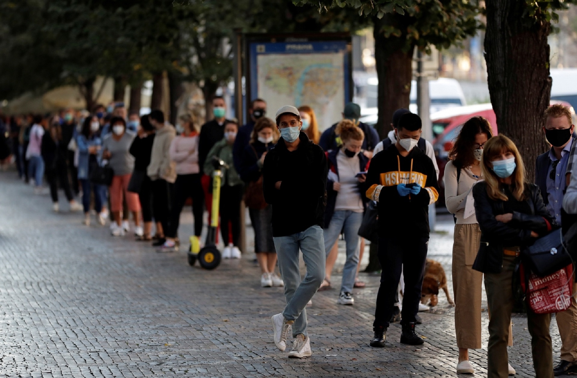 People wait in a line to get tested for the coronavirus disease in Prague People wait in a line to get tested for the coronavirus disease (COVID-19) before a sampling station opens at Wenceslas Square in Prague, Czech Republic, September 16, 2020.     REUTERS/David W Cerny DAVID W CERNY