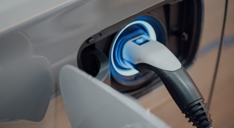Francuski naftni div kupuje mrežu punionica za električna vozila u Londonu