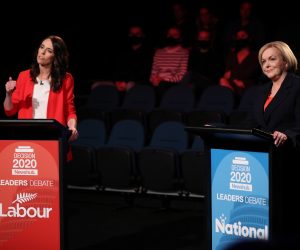 epa08707516 Labour Party's Prime Minister Jacinda Ardern (L) and Leader of the National Party Judith Collins (R) attend the 2020 Leaders Debate in Auckland, New Zealand, 30 September 2020. New Zealand is slated to hold its general election on 17 October 2020.  EPA/MICHAEL BRADLEY / POOL POOL