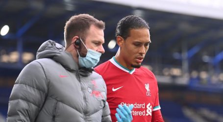Liverpool u problemima: Van Dijk mora na operaciju koljena