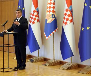 Zagreb, 23.10.2020 - Predsjednik Republike Hrvatske Zoran Milanović održao je konferenciju za medije.
Foto HINA/ Dario GRZELJ/ dag