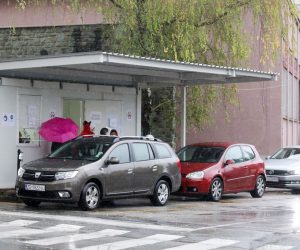 07.10.2020., Zagreb - Drive-in testiranje na koronavirus u Nastavnom zavodu za javno zdravstvo Andrija Stampar.
Photo: Borna Filic/PIXSELL