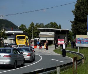 12.05.2018., Bleiburg, Austrija - Austrijska policija je zbog komemoracije na Bleiburgu uvela dodatnu kontrolu na Slovensko-Austrijskoj granici zbog cega se stvorila velika guzva. 
Photo: Goran Stanzl/PIXSELL