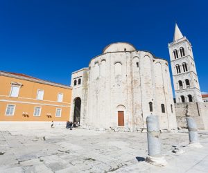 30.09.2020., Zadar - Izlozba fotografa Ive Pervana u crkvi svetog Donata. Photo: Marko Dimic/PIXSELL