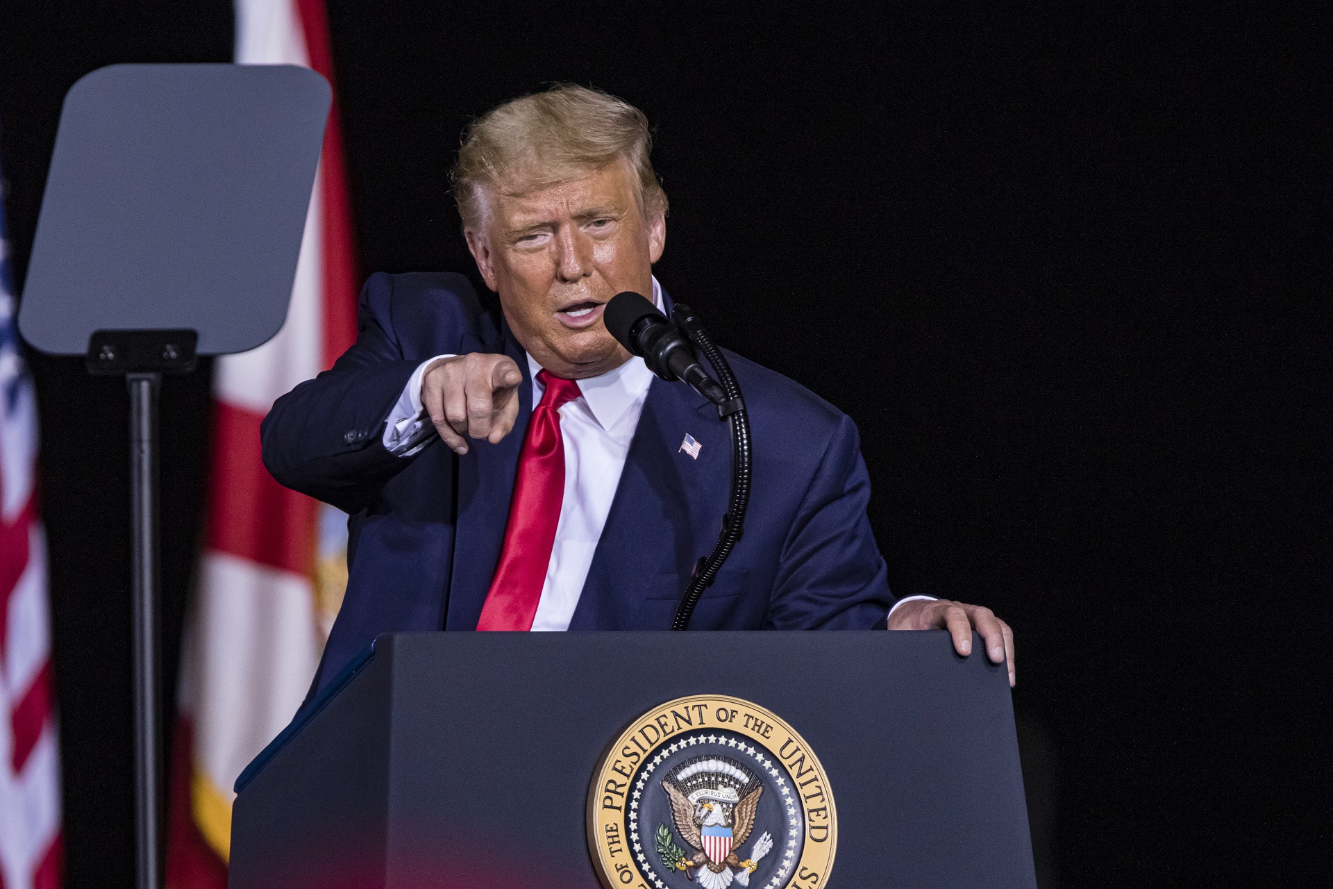 epa08769300 US President Donald J. Trump speaks during a campaign rally in Pensacola, Florida, USA,  23 October 2020. The United States will hold its presidential election on 03 November 2020.  EPA/DAN ANDERSON