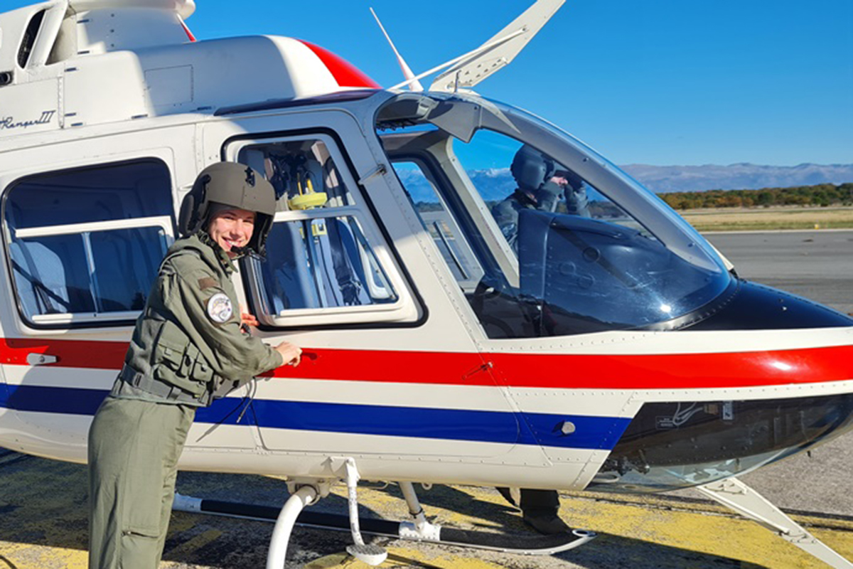 U 393. eskadrili helikoptera 93. krila HRZ-a u četvrtak, 19. studenoga u vojarni „Pukovnik Mirko Vukušić“ u Zemuniku počela je letačka obuka 26. naraštaja učenika-letača na helikopterima Bell-206B | Foto: HRZ/ L. Parlov