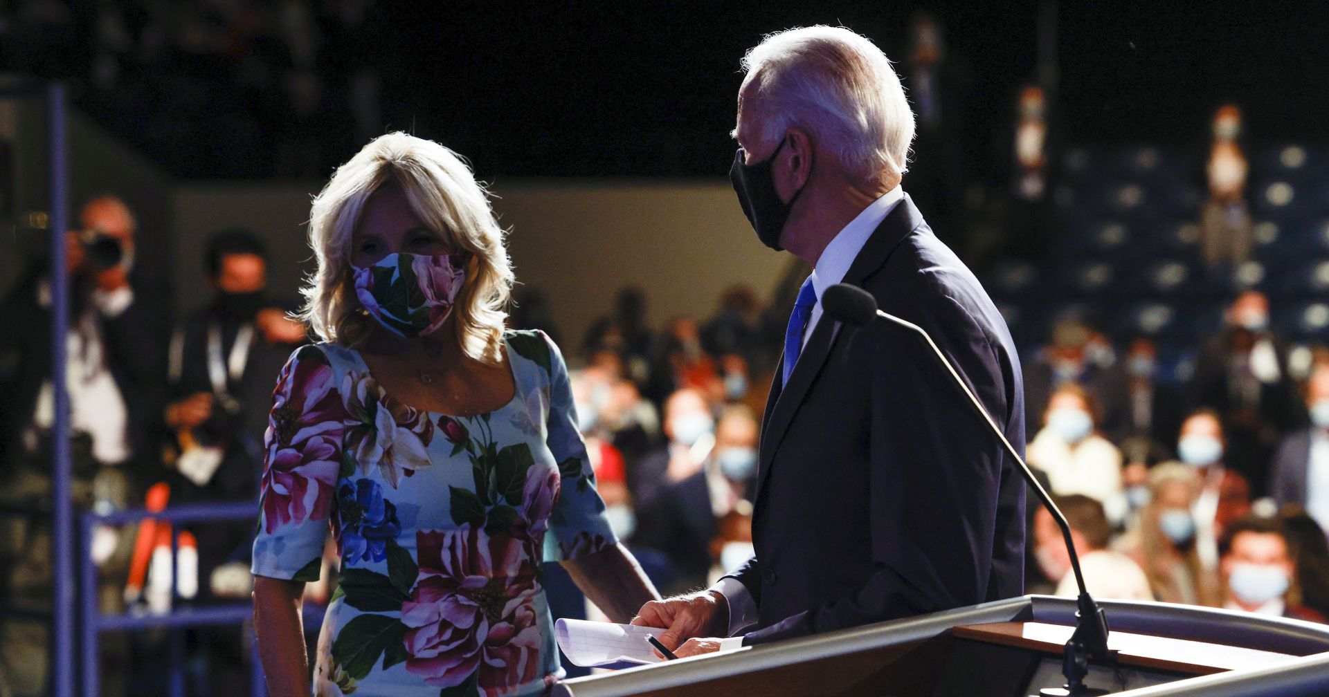 epa08766830 Democratic presidential candidate Joe Biden (R) is greeted by his wife, Dr. Jill Biden (L) after the final presidential debate at Belmont University in Nashville, Tennessee, USA, 22 October 2020. This was the last debate between the US President Donald Trump and Democratic presidential nominee Joe Biden before the upcoming presidential election on 03 November.  EPA/JIM BOURG / POOL