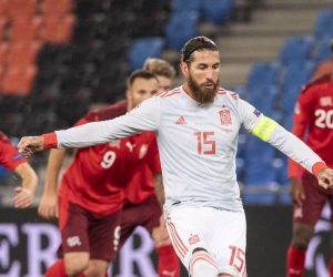 epa08820831 Spain's Sergio Ramos (front) misses a penalty during the UEFA Nations League soccer match between Switzerland and Spain at St. Jakob-Park stadium in Basel, Switzerland, 14 November 2020.  EPA/ALESSANDRO DELLA VALLE