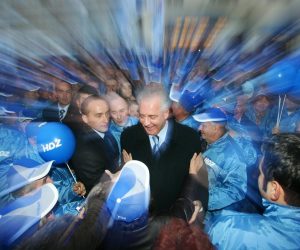 08.11.2007., Koprivnica - Jedan dan s predsjednikom stranke tijekom predizborne kampanje, Ivo Sanader (HDZ).
Photo: Zeljko Lukunic/PIXSELL