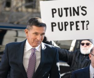 epa08842388 (FILE) - Former National Security Advisor Michael Flynn arrives for his sentencing hearing for lying to the FBI at the US Federal Court in Washington, DC, USA, 18 December 2018 (Reissued 25 November 2020). US President Donald J. Trump tweeted on 25 November that he has given a full pardon to his former national security adviser, Lieutenant General Michael Flynn.  EPA/JIM LO SCALZO *** Local Caption *** 54850028