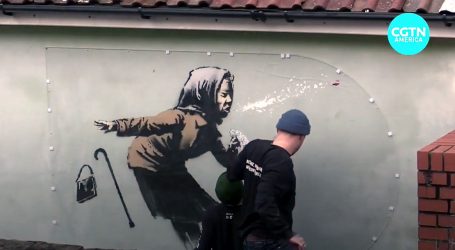 Banksy ukrasio zid u Bristolu, brzo je zbog zaštite prekriven pleksiglasom