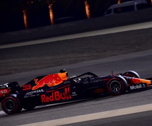 epa08864699 Dutch Formula One driver Max Verstappen of Aston Martin Red Bull Racing in action during the qualifying session of the Formula One Sakhir Grand Prix at Bahrain International Circuit near Manama, Bahrain, 05 December 2020. The Formula One Sakhir Grand Prix will take place on 06 December 2020.  EPA/Giuseppe Cacace / Pool